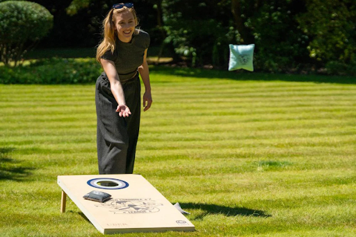 Unsere Top Outdoor-Spiele und Spielzeuge: Der Spaß für draußen beginnt hier