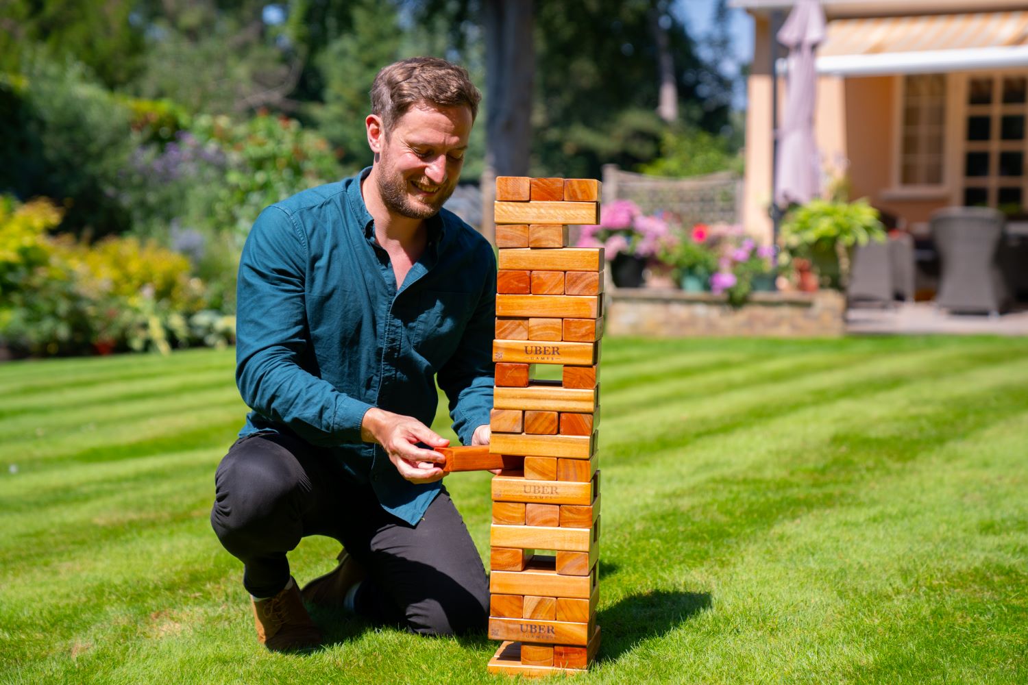 Stapelturmspiel aus Hartholz - 16 KG - Wackelturm Lackiert - bis zu 120+ cm hoch - ECO Made in India - In Luxus-Tragetasche